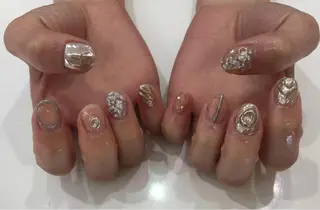 ネイル 12nail所属・大塚 彩沙のネイルデザイン