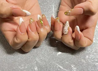 ネイル VIERU 🌈🎀💖のネイルデザイン