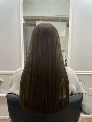 ロング ナカムラ イヅミのヘアスタイル