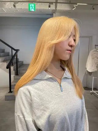 カラー 🎀ボブ＋ハイトーン シュカ👶🏻のヘアスタイル