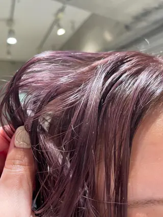 カラー ミルクティーベージュ ブリーチ🖤サヤカのヘアスタイル