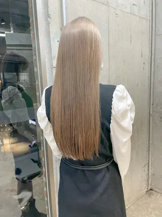 ロング カラー ネイル マツエク・マツパ アイブロウ ⭐ハイトーンブリーチ ミルクティーピンクのヘアスタイル