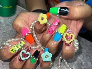 セミロング ONIKA Nail 青山通り店所属・ONIKA Nail 表参道A4徒歩2分のネイルデザイン