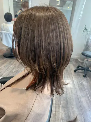 ミディアム カラー パーマ ヘアアレンジ メンズ キッズ ネイル マツエク・マツパ SALOWIN梅田茶屋町店所属・ウルフレイヤーカット /チヒロのヘアスタイル
