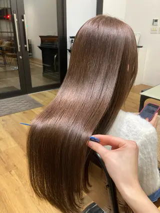 ロング LOANA  MIDORINO所属・カラーモデル/ つくば市みどりののヘアスタイル