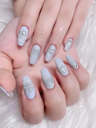 ロング ネイル AngelChris ビューティーサロンのネイルデザイン