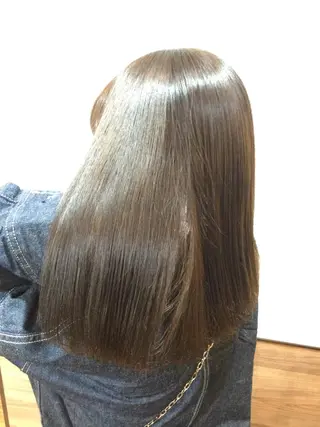 セミロング カラー Annon プライベートサロンのヘアスタイル