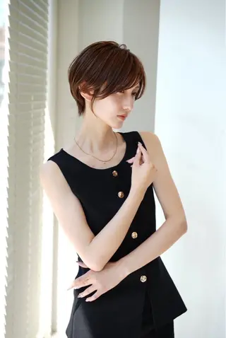 ショート カラー 八幡 空乃のヘアスタイル