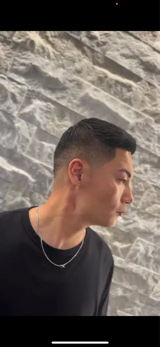 ショート メンズ BLISS BARBER ブリスバーバー所属・安立 玲於のヘアスタイル