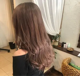 ロング カイリ /レイヤーカットのヘアスタイル