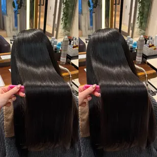 ロング 艶カラー/ ストレート/くるみのヘアスタイル