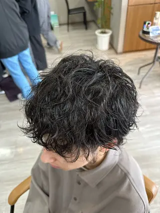 パーマ メンズ arika オケシ　リョウダイのヘアスタイル