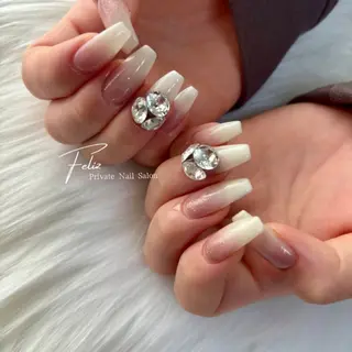 ネイル Feliz所属・Feliz 楽しいネイルサロンのネイルデザイン