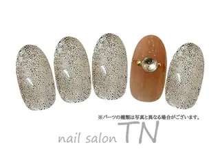 ネイル 矢川 まどかのネイルデザイン