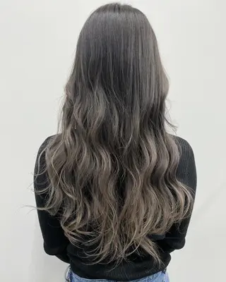 ロング カラー ヘアアレンジ 🌟髪質改善ケアカラ ー美髪縮毛矯正y🌟のヘアスタイル