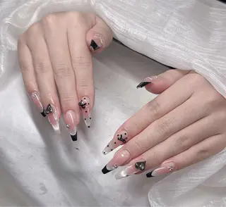 ネイル Lee Nailsのネイルデザイン