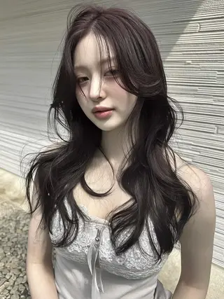 カラー ロング 🖤🤍石川 アイリ🤍🖤のネイルデザイン