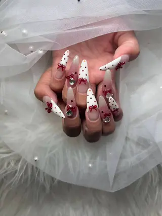ネイル 🌈 Laule'aのネイルデザイン