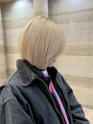 ショート カラー SEINA️️/烏丸 ブリーチ/ハイトーンのヘアスタイル