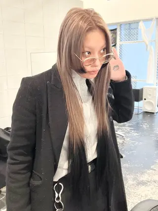 セミロング カラー HARU//原宿🤍 リピート率NO.1のヘアスタイル