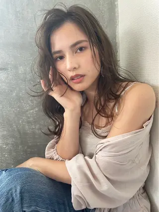 ミディアム 艶レイヤー🍊 加藤隆也のヘアスタイル