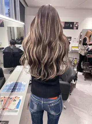 ロング king highlight&extensions梅田所属・髪質改善/似合わ せ/ダブルカラー盛田のヘアスタイル