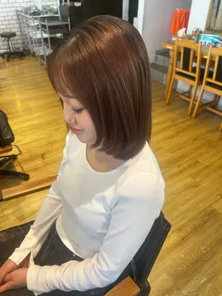 ミディアム 鳴海 美海のヘアスタイル