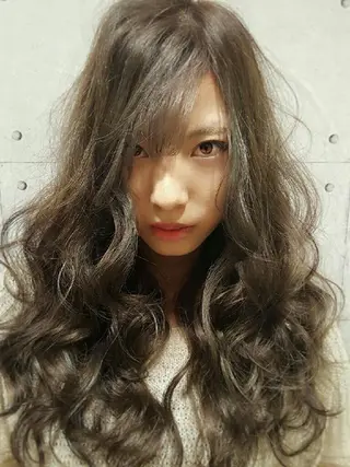 セミロング カラー ヘアアレンジ 秋山 幸太のヘアスタイル