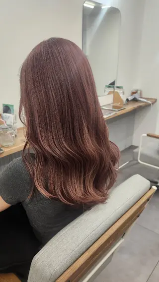 セミロング カラー Era Hatsuneのヘアスタイル