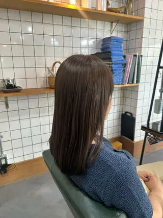 ミディアム カラー 倉本 美優のヘアスタイル