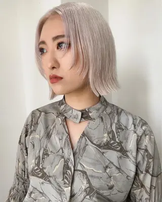 ショート カラー Loom.所属・村上雅人 ナチュラルモードのヘアスタイル