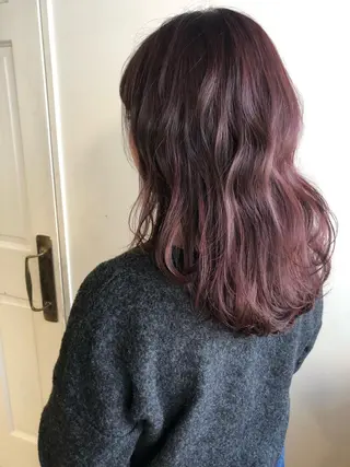 セミロング カラー MIOベージュカラー 柔らかいカラーのヘアスタイル