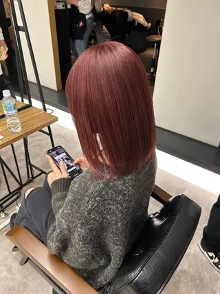 ミディアム カラー Emitas.三年坂所属・Emitas.　井上 真奈美のヘアスタイル