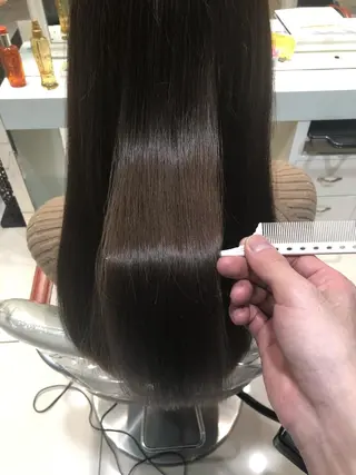 ロング ブリーチカラー特化 碇　英朗のヘアスタイル