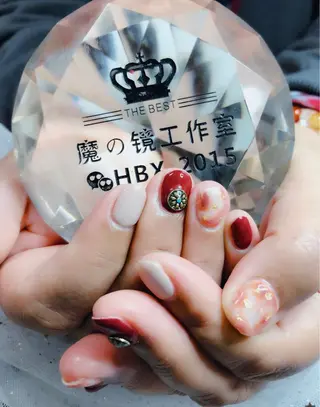 ネイル マジックミラー所属・マジック ミラーのネイルデザイン