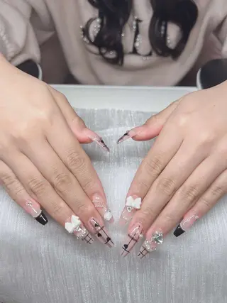 ネイル Lee Nailsのネイルデザイン