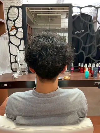 ショート パーマ メンズ 透明感✨️艶カラー 井戸大喜のヘアスタイル