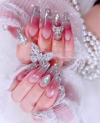 ネイル She   Nail所属・ISA_ BELLAのネイルデザイン