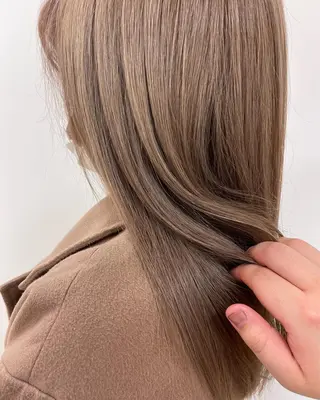 ロング カラー 🍀自然＆長持ち♪ 縮毛矯正の匠✨️のヘアスタイル