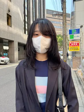 カラー こまつばらみお/レイ ヤー/ダブルカラーのヘアスタイル