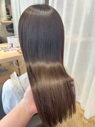 ロング カラー FRAME+なんば駅前店所属・砂野 真璃奈のヘアスタイル
