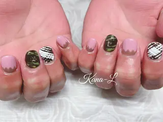 ネイル 芦辺 香奈のネイルデザイン