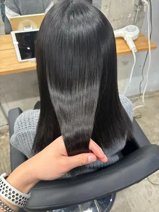 ミディアム mono / Manatoのヘアスタイル