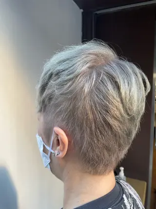 ショート カラー こすげひろと カラー講師のヘアスタイル