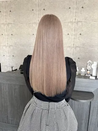 ロング カラー Mina/岡山/矯正 ブリーチ/レイヤーのヘアスタイル