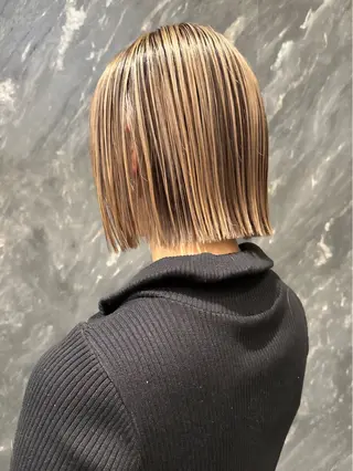 ショート カラー 🦋レイヤーカット ミドリカワ🦋のヘアスタイル