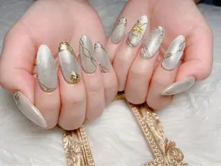 ネイル MiKi Nai池袋 長さだし得意のネイルデザイン