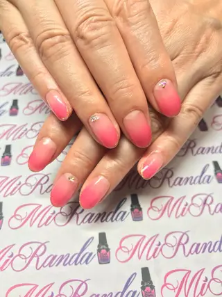 ネイル MiRanda Nail所属・MiRanda 保坂 舞のネイルデザイン