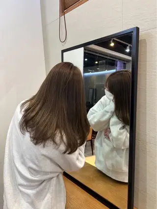 セミロング カラー オリーブ/ 透明感カラー/れいあのヘアスタイル