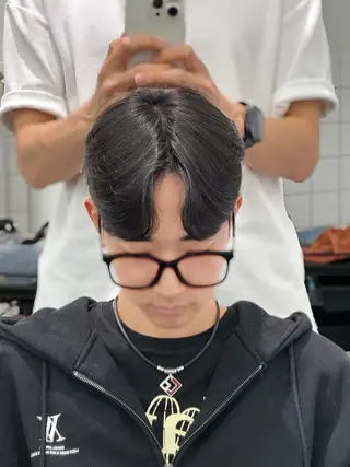 ショート メンズ me by SALOWIN所属・梅田/メンズ専門/ 韓国風/ダウンパーマのヘアスタイル